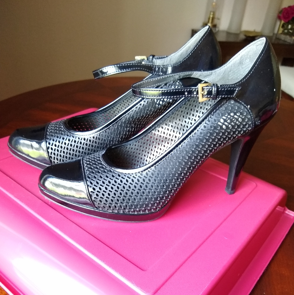 Gloria Vanderbilt black pump sz 11